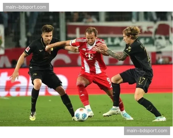 拜仁慕尼黑4-0大胜奥格斯堡,凯恩戴帽,领先射手榜 拜仁慕尼黑4-0大胜奥格斯堡,凯恩戴帽,领先射手榜